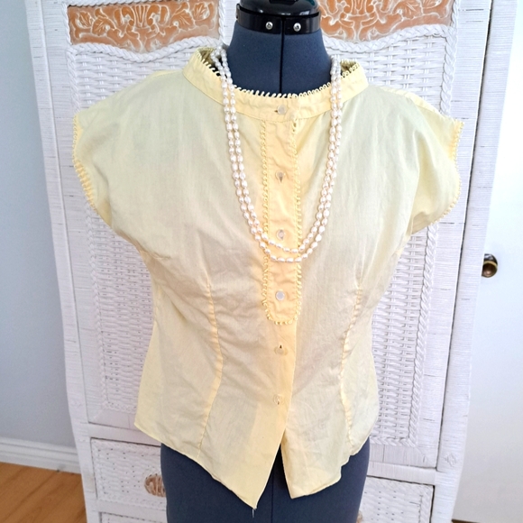 VINTAGE Rhoda Lee Light Canary Yellow Short Sleeve Cotton Blouse SZ S - Picture 3 of 11